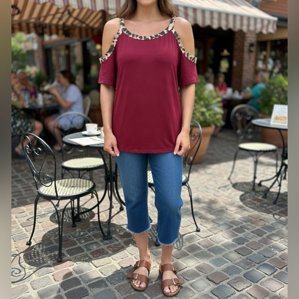 NWOT GRECERELLE COLD SHOULDER TOP SZ LARGE
